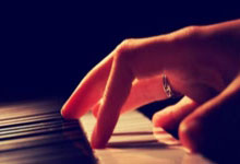 里昂保持全胜，继续领跑积分榜的简单介绍